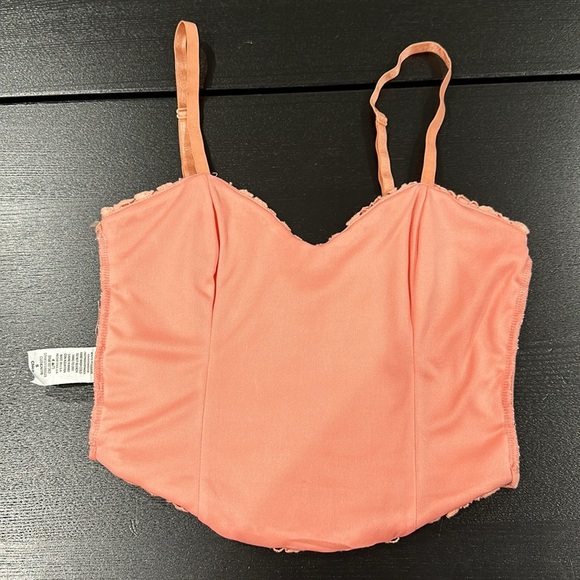 Tobi Flower Crochet Crop Top - S - Picture 5 of 8